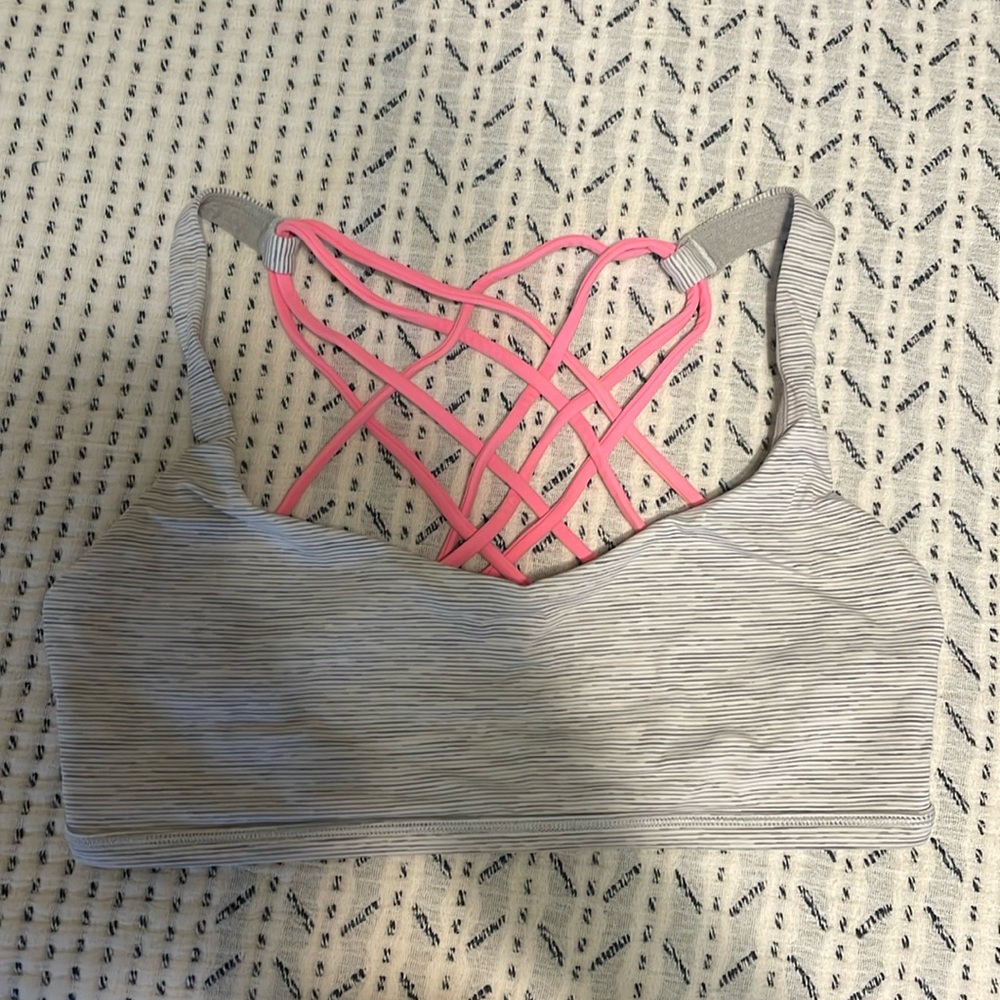 Lululemon free to be wild bra